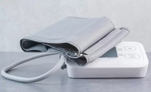 Portable pulse oximeters